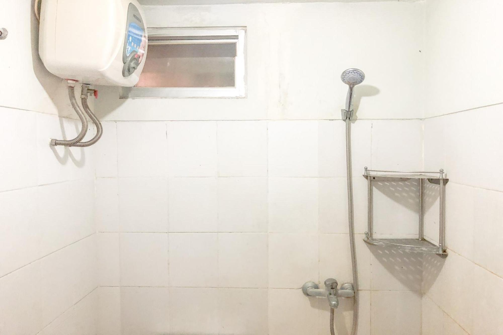 Oyo 93767 45 Guest House Sragen Esterno foto